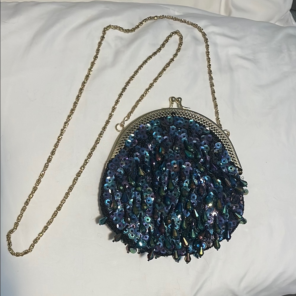 Elegant Sequin Evening Bag with Gold Chain